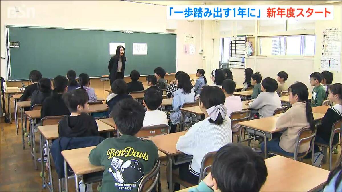 サムネイル_桜満開の季節に小学校で始業式 新年度がスタートしました! 目標は「一歩踏み出す1年に」 新潟市