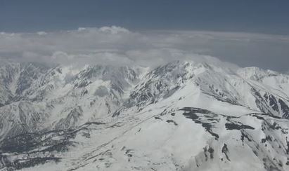 バックカントリーで滑走中に負傷し救助要請相次ぐ…10人パーティーのスノーボーダーは木に衝突　東京と兵庫の男性2人をヘリで救助　北アルプス白馬乗鞍岳と長野県小谷村　|　SBC NEWS | 長野のニュース | SBC信越放送