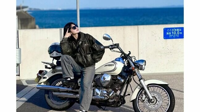 【 蒔田彩珠 】 「なんか今日めっちゃバイク乗りっぽくない」 愛車で海沿いをツーリング 【 YAMAHA ドラッグスター250 】|TBS NEWS DIG