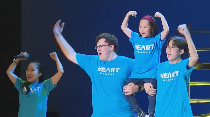 小学生から大学生までが3日間で作り上げたショーを披露　富士吉田市|TBS NEWS DIG