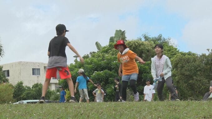沖縄の夏休みは自然の中で「宝さがし」那覇市の子どもたちが体験施設で交流　|　沖縄のニュース｜RBC 琉球放送