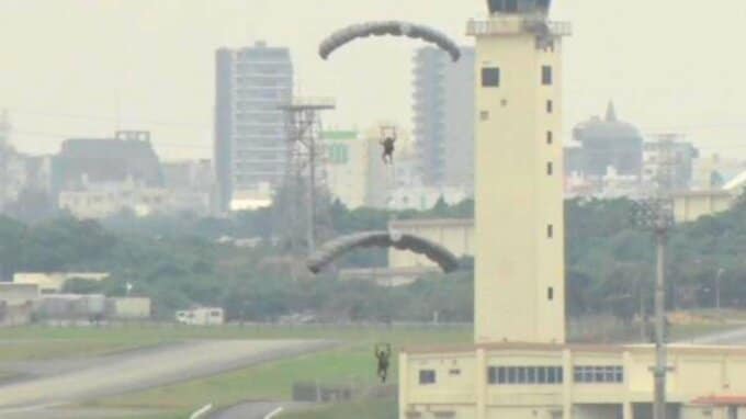 嘉手納基地での米軍パラシュート降下訓練　県が外務省・沖縄防衛局に抗議|TBS NEWS DIG