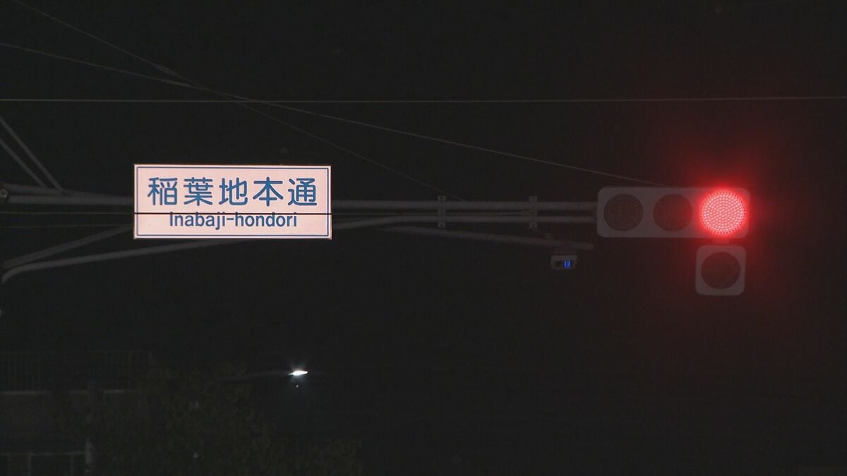 緊急走行をしていたパトカーが交差点で乗用車と衝突　双方の車の３人軽傷　名古屋・中村区