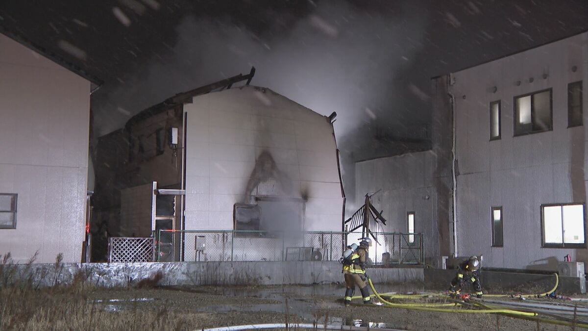 　「パソコンが爆発した」愛知・尾張旭で学習塾が全焼　けが人や逃げ遅れは無し