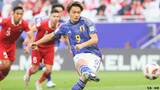 日本代表が1―0で前半折り返す！上田綺世が先制PK弾、インドネシアに引き分け以上で1次リーグ2位突破【サッカーアジア杯】|TBS NEWS DIG