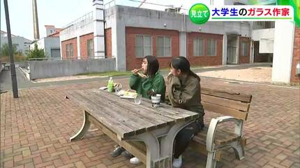 おもしろガラステーブル 【女子校生】 レアな商品です。 文化祭の装飾