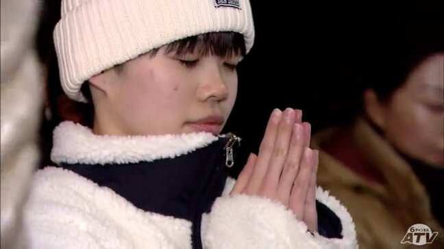 地震の被災地の正月「さっきも地震がありました。無事に暮らせれば」　灯篭倒れた神社に初詣　青森県八戸市|TBS NEWS DIG