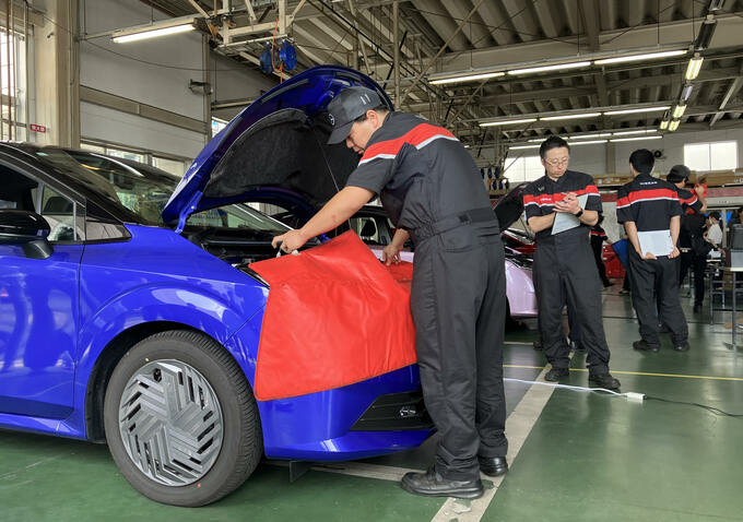 「技術にプライドを持て」整備や塗装などの技術競う大会開催　福島日産自動車　|　福島のニュース│TUF