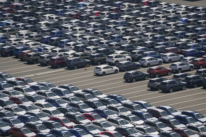 原油輸入額は大幅増、中東混乱で輸入量減も単価3カ月連続で最高更新
