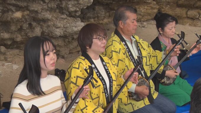 琉球古典音楽の始祖・赤犬子の生誕地「津堅島」　さんしんの日にあわせて演奏会　|TBS NEWS DIG