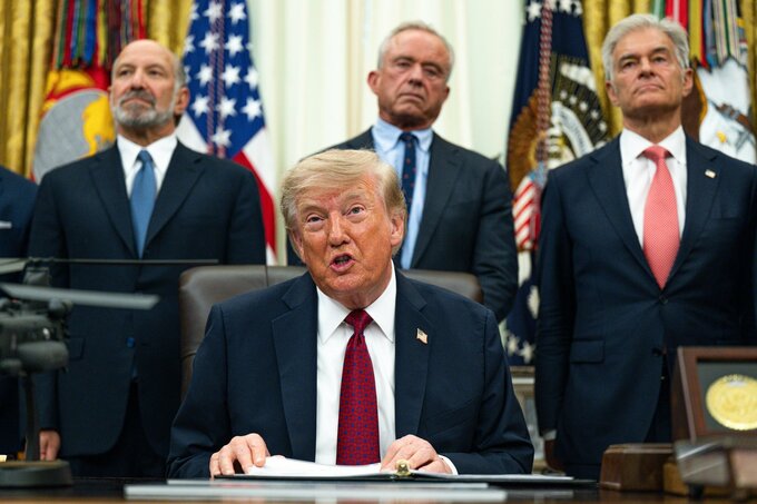 トランプ氏、ウォーシュ議長を尊重－利上げはばかげているとも発言