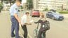 努力義務の自転車ヘルメット　県内着用率は35.1%　交差点で警察官ら「命を守る着用」呼びかける　盛岡市　|　IBC NEWS | IBC岩手放送