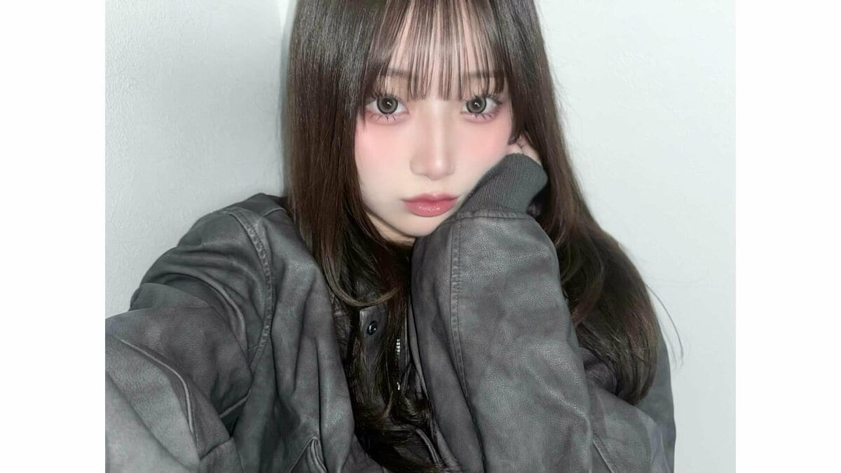辻希美・長女】希空 レザージャケットで魅せる〝クールな表情〟 「外