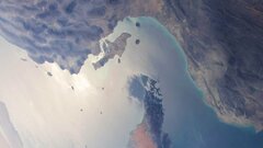 ホルムズ海峡、イラン関係船少なくとも2隻が通過－米国は拿捕を警告| TBS CROSS DIG with Bloomberg