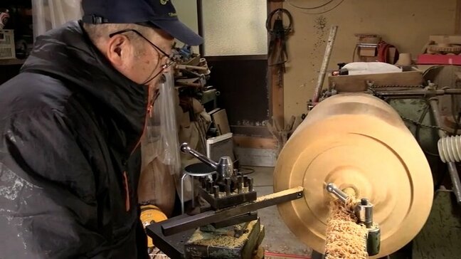 「伝統的な正月文化を守るためにこれからも作り続けたい」地元・気仙の木を生かした臼づくり最盛期 岩手|TBS NEWS DIG