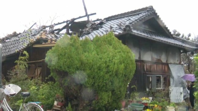 「逃げ遅れた人が1人いる」全焼した住宅から1人の遺体 住人の男性(84)と連絡取れず 愛媛・宇和島市|TBS NEWS DIG