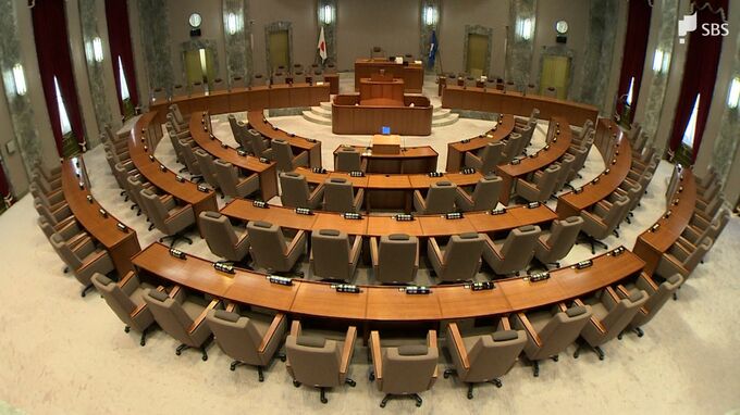 静岡県議会　新議長に自民改革会議の中沢公彦議員、副議長に同じく鈴木澄美議員選出|TBS NEWS DIG