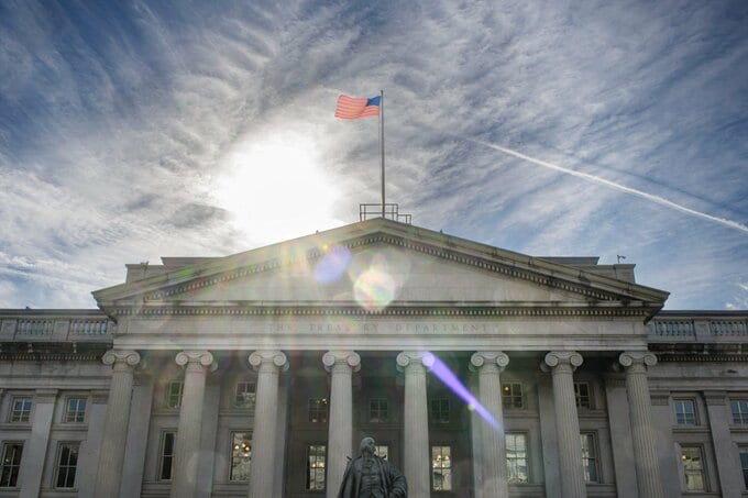 31兆ドルの米国債市場、公的救済を要する可能性高い－バークレイズ