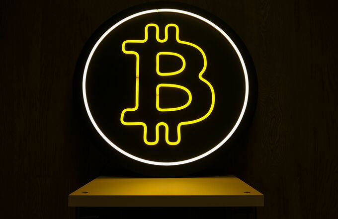 ビットコイン、一時６万5000ドル台回復－米利下げ期待で３週間ぶり