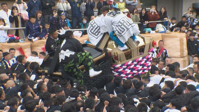 神輿同士の鉢合わせに一体走り！愛媛･松山地方の秋祭りは最高潮に　|　愛媛のニュース - Nスタえひめ｜あいテレビは6チャンネル