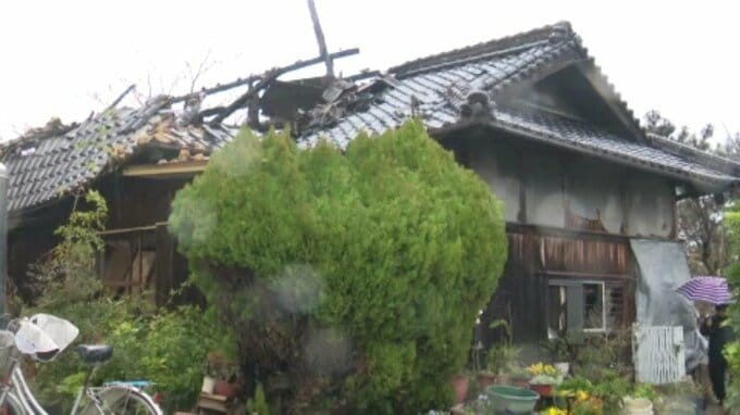 「逃げ遅れた人が１人いる」全焼した住宅から1人の遺体 住人の男性(84）と連絡取れず  愛媛・宇和島市|TBS NEWS DIG