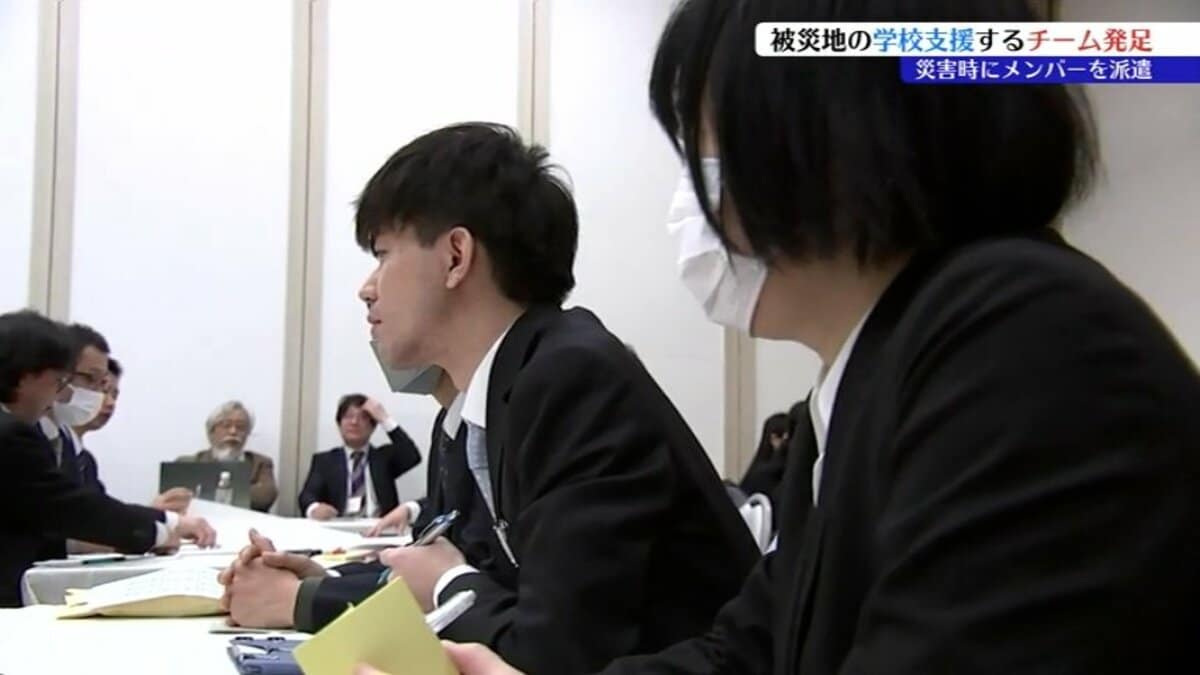 大規模災害発生時、学校の早期再開や児童・生徒の心のケアなどに当たる