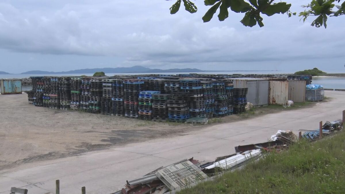 荷物が行き着いた先で大量放置の「パレット問題」  竹富町で対策協議会が発足、返却ルール策定へ