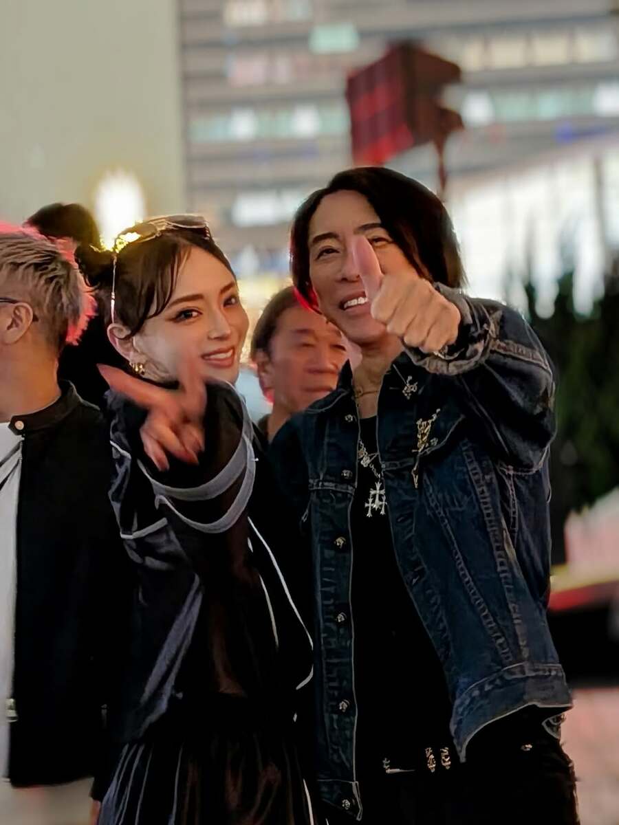 浜崎あゆみ 】 「avexしか勝たん♥」 松浦勝人会長との2ショットに