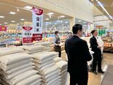 【備蓄米】ヨークベニマル横塚店で販売開始　5キロ1000袋　事前告知せず混雑なし　福島・郡山市|TBS NEWS DIG