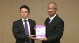 日ごろの勉強に役立てて…長野・伊那市の企業が市内小学校に学習用ノートを寄贈…1万1000冊が市内の15小学校の児童に「日々必要なノートはありがたい」 | SBC NEWS | 長野のニュース | SBC信越放送