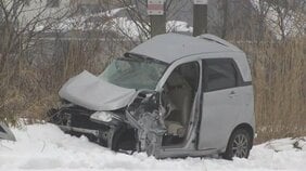 踏切で列車と軽乗用車が衝突し、車に乗っていた女性が死亡　盛岡～一ノ関間の上下線で運転見合わせていたが午後1時40分に運転再開　岩手|TBS NEWS DIG