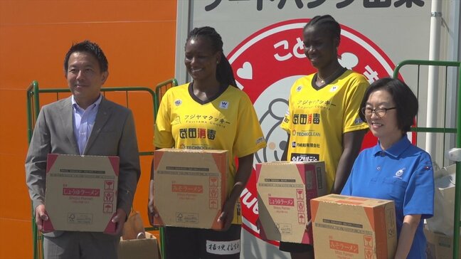 山梨QBとNTT東日本が初の共同支援　ミニバス大会参加チームから集めた食品　フードバンク山梨へ寄贈|TBS NEWS DIG