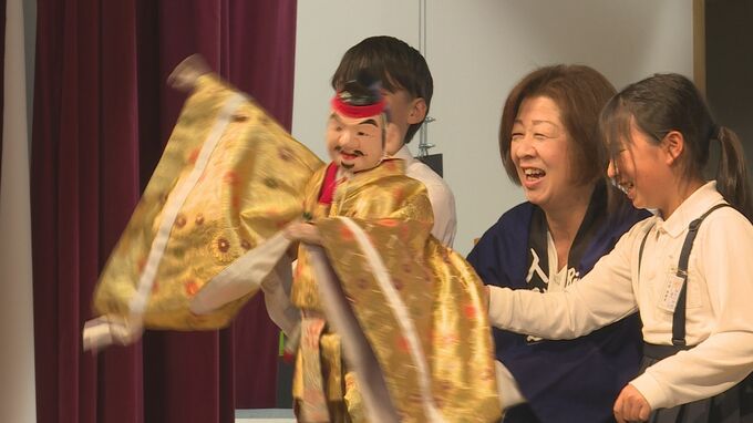 地域に伝わる人形浄瑠璃を知って　小学校で特別授業　山口・山陽小野田|TBS NEWS DIG