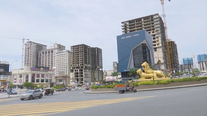 【速報】カンボジア南部シアヌークビルで日本人16人拘束 特殊詐欺に関与か　中国系企業によるカジノ開発などの影で国際犯罪拠点に|TBS NEWS DIG