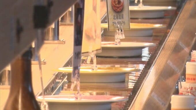 回転寿司「スシロー」”迷惑動画”　「もってのほか、最低」地元店も激怒…レーンで寿司回せず|TBS NEWS DIG