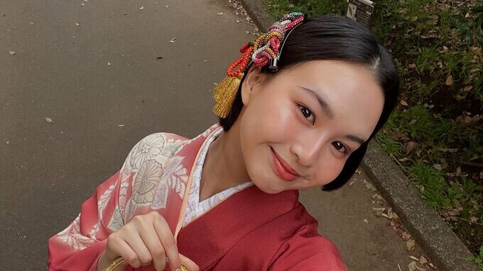 【貴乃花＆河野景子の娘・白河れい】　「4年前の入学式には母のスーツを、卒業式には母のお着物を着られたことも嬉しかったです」　大学卒業を報告|TBS NEWS DIG