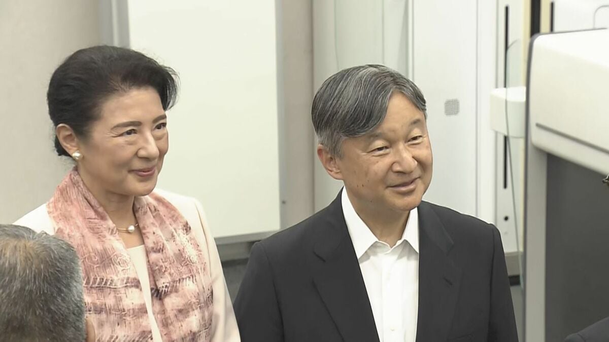 今上天皇皇后両陛下 御尊影 Amazon.co.jp: 御真影額【上皇上皇后両陛下御写真額】平成のご即位