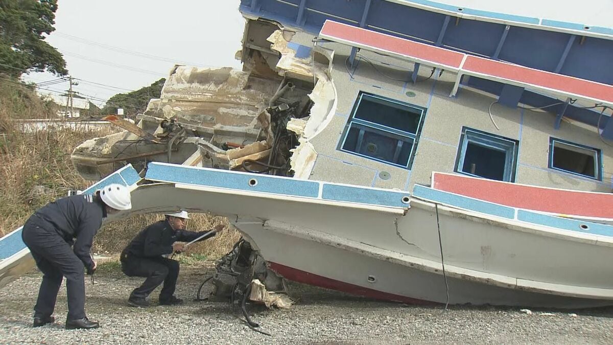 釣り船と衝突した貨物船は時速20キロ前後のスピード 船が真っ二つに…専門家どう見る？三重・鳥羽市沖で釣り客2人死亡