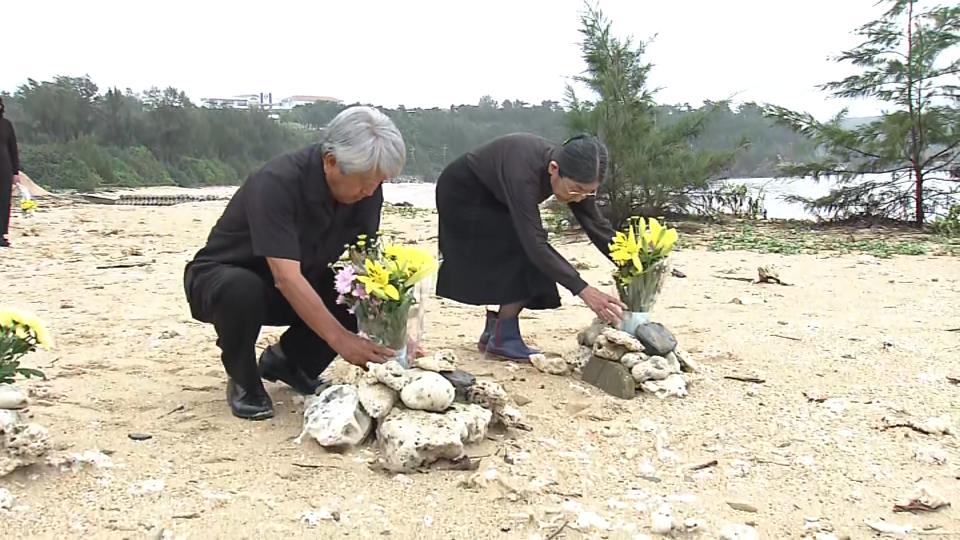 辺野古沖転覆事故から3か月　ヘリ基地反対協の代表らが犠牲者に献花