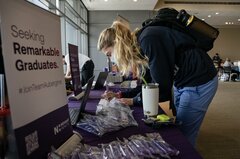 米大学卒の就職率が高卒並みに－AI投資でホワイトカラー職の採用鈍化| TBS CROSS DIG with Bloomberg