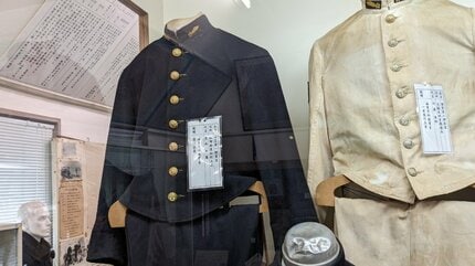 自衛隊の災害派遣活動の様子や、日露戦争、第二次世界大戦の遺品、写真