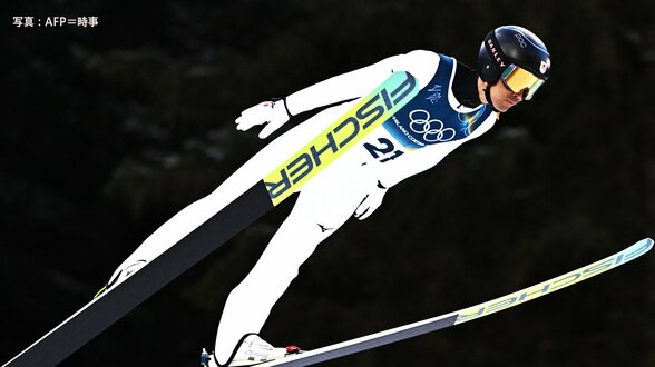 渡部暁斗がオリンピック ラストジャンプ　首位と21秒差の3位で後半へ「何も残らないくらいすべてを置いていきたい」【ノルディック複合 団体】  |TBS NEWS DIG