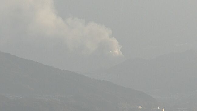 「小屋から出火して山に燃え移っている」福岡市早良区で山林火災 消防が消火活動中 小屋の所有者の男性「ストーブに灯油を入れていたら燃えだした」|TBS NEWS DIG