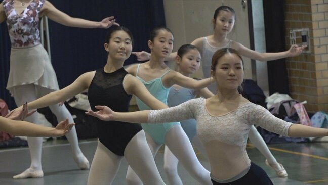 踊り、演奏、合唱 140人の子どもたちのバレエ公演「くるみ割り人形」合同練習会 鹿児島市|TBS NEWS DIG