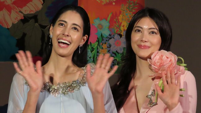 【 森泉&森星 姉妹 】「強くなりすぎないで」祖母・森英恵さんからの金言を自ら解釈 姉妹で展示を見て「ママ森、喜んでくれているかな?」と天を見上げる|TBS NEWS DIG