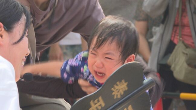 先に泣いたら勝ち! 健やかな成長願う「赤ちゃん泣き相撲大会」|TBS NEWS DIG