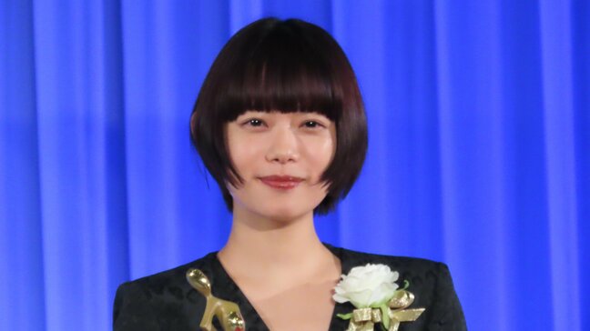 【 杉咲花 】「海に眠るダイヤモンド」で助演女優賞を受賞「評価と程よい距離を保ちながらコツコツ精進していけたら」|TBS NEWS DIG
