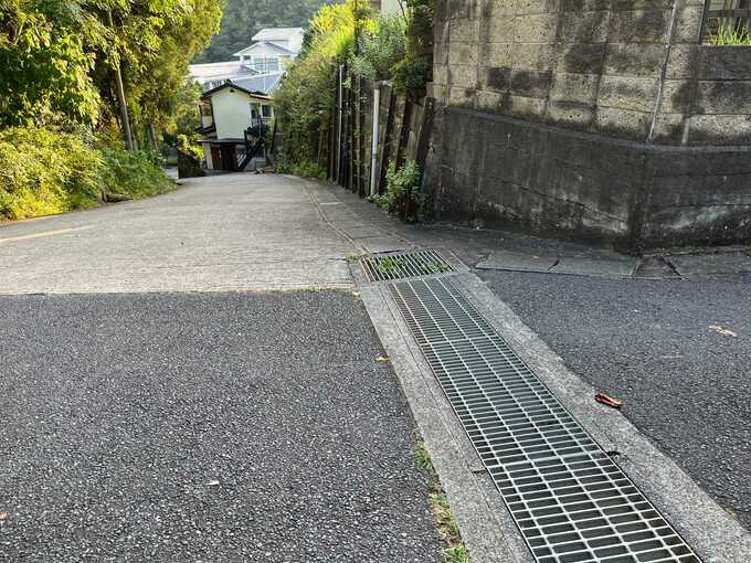 草取り作業中の男性（73）バックしてきた軽乗用車と衝突して重体　軽乗用車運転の男(24)逮捕　福島・いわき市|TBS NEWS DIG