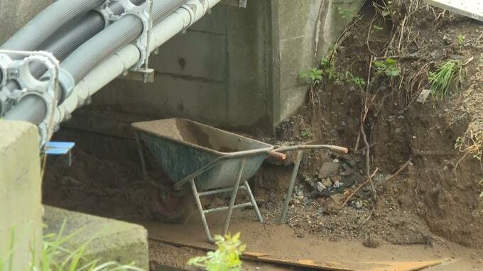 川に建設機械が転落　作業員１人が下敷きになり死亡　溺水　青森県中泊町|TBS NEWS DIG