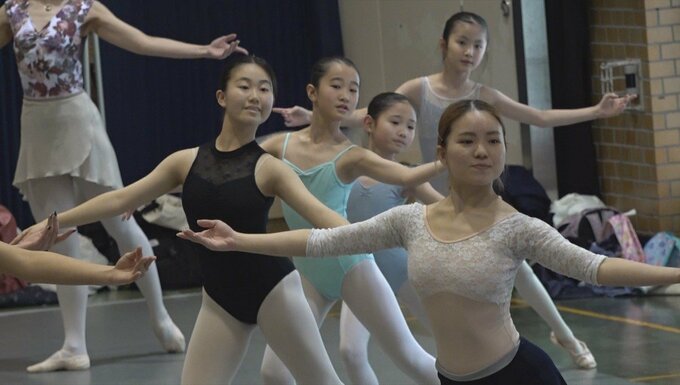 踊り、演奏、合唱　140人の子どもたちのバレエ公演「くるみ割り人形」合同練習会　鹿児島市|TBS NEWS DIG